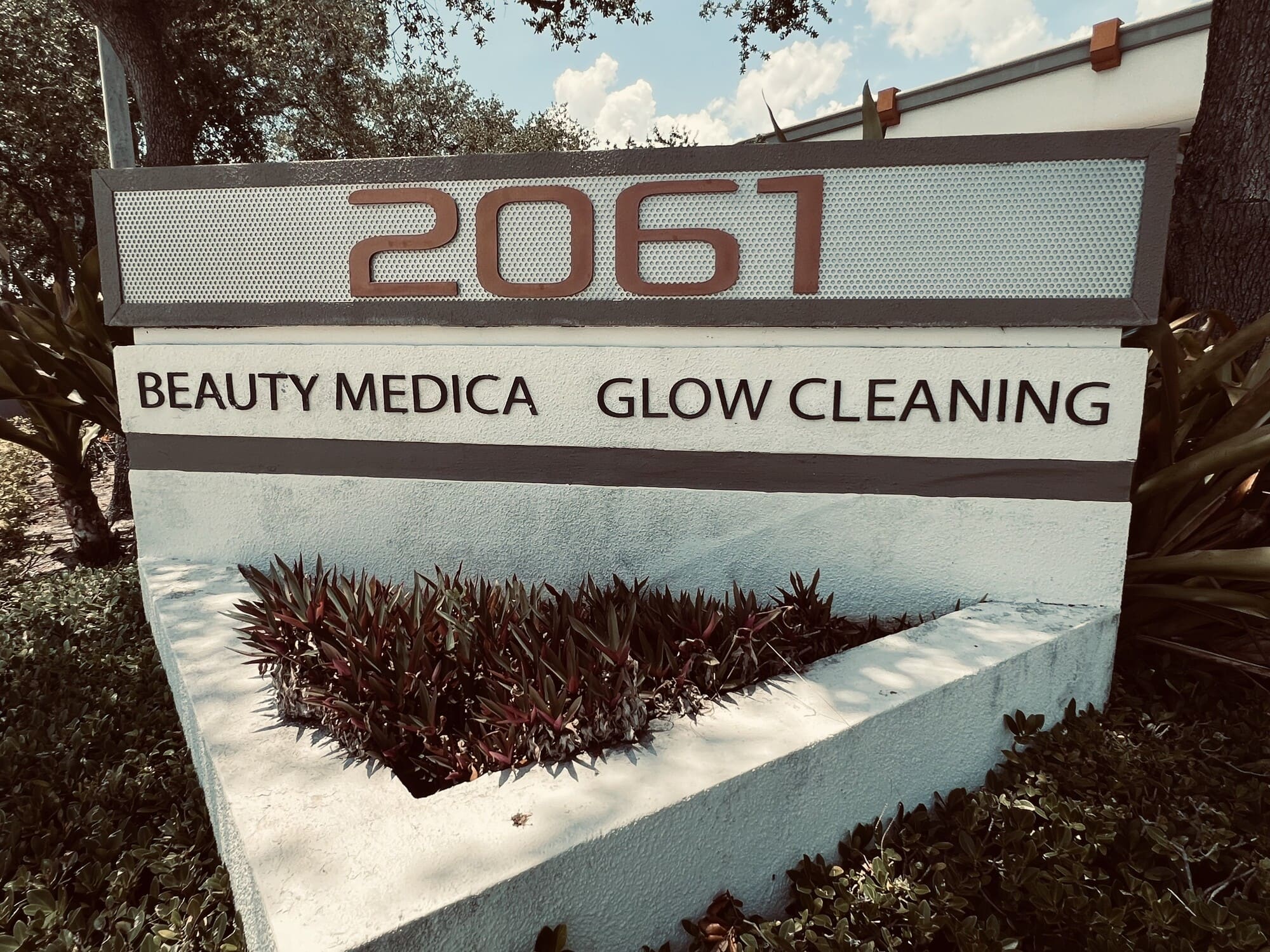 Roadside 2061 building sign listing Beauty Medica